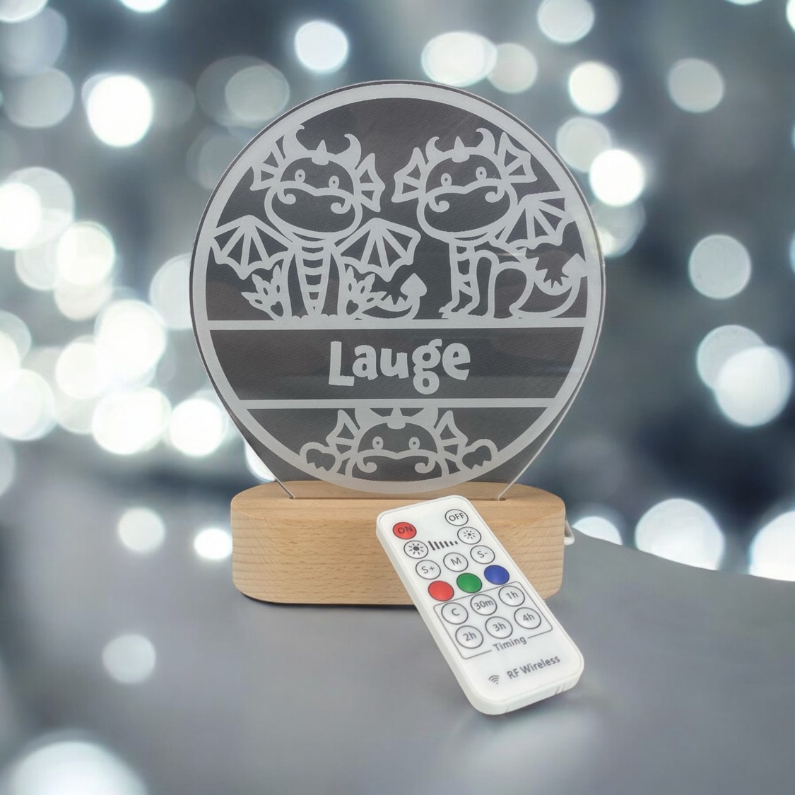 Led lampe med drager og plads til personligt navn.
