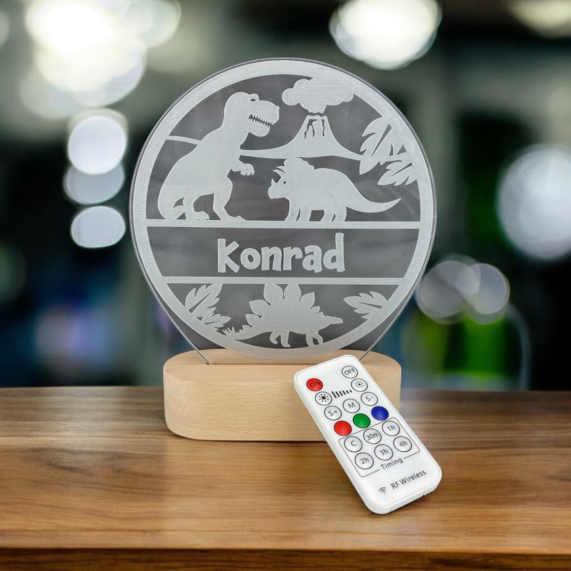 Dinosaur lampe med navn på træfod og fjernbetjening til.